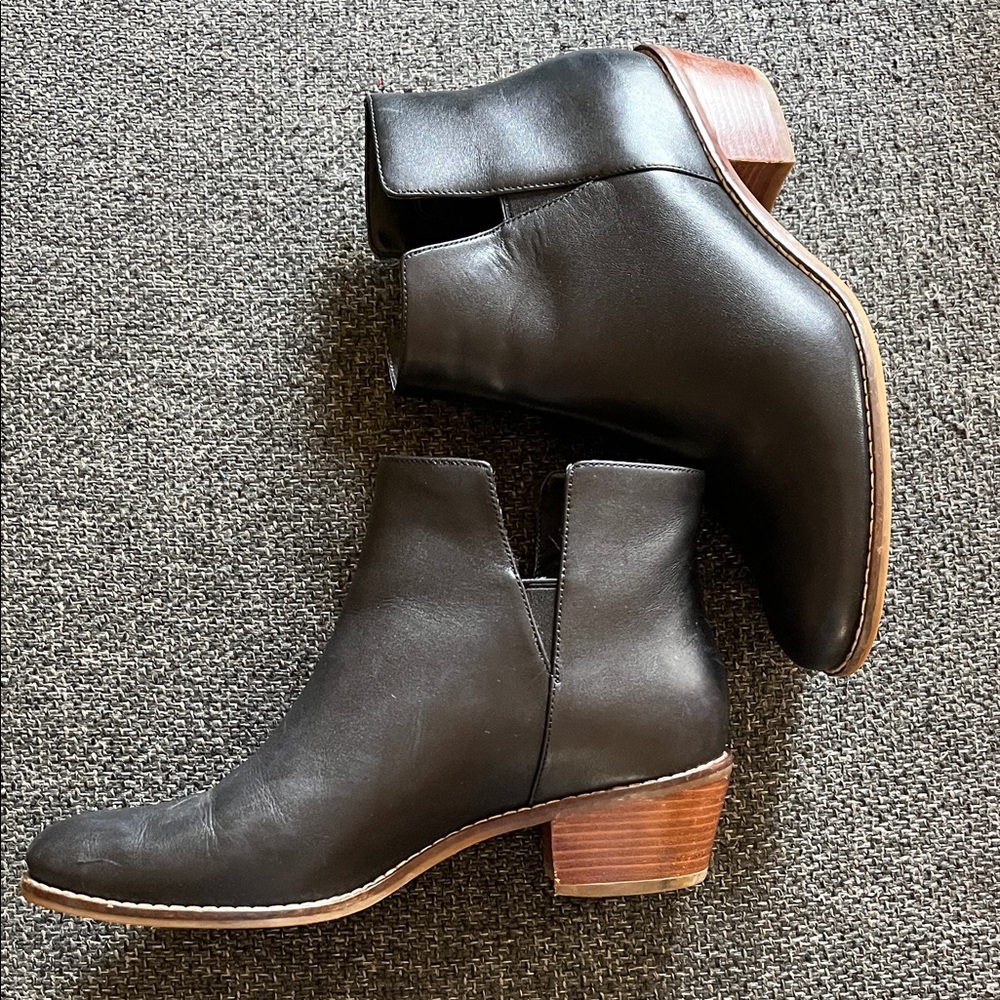 Cole Hahn Black Leather Ankle Boots